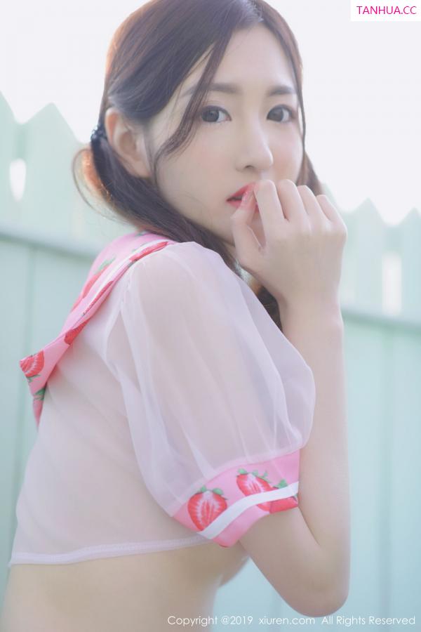 沈梦瑶  性感女神沈梦瑶 空乘制服草莓内衣第44张图片